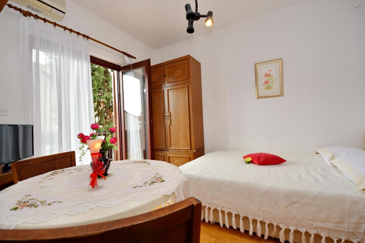 Apartmani Irena Ciovo 特罗吉尔 外观 照片