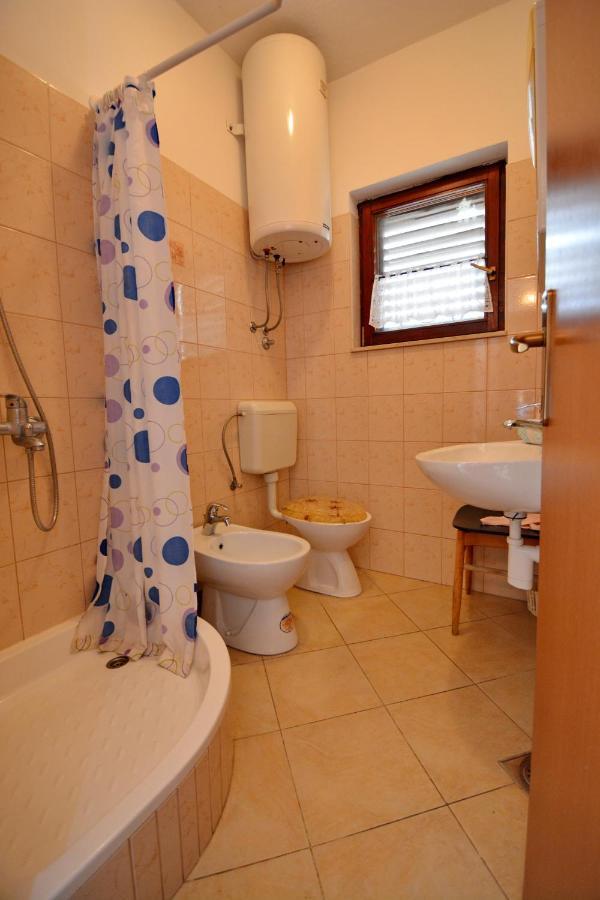 Apartmani Irena Ciovo 特罗吉尔 外观 照片